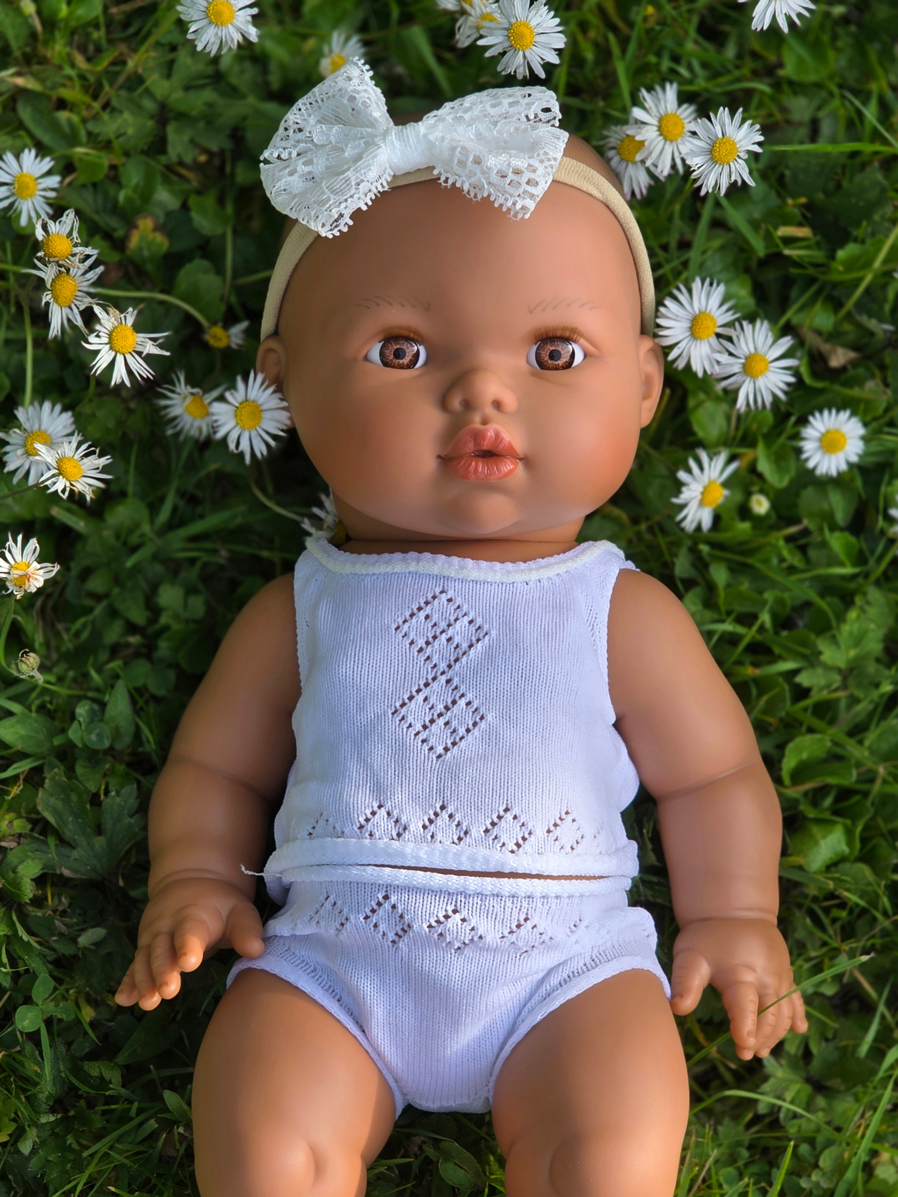 Mini Colettos, Alba (Hispanic Girl without Hair )