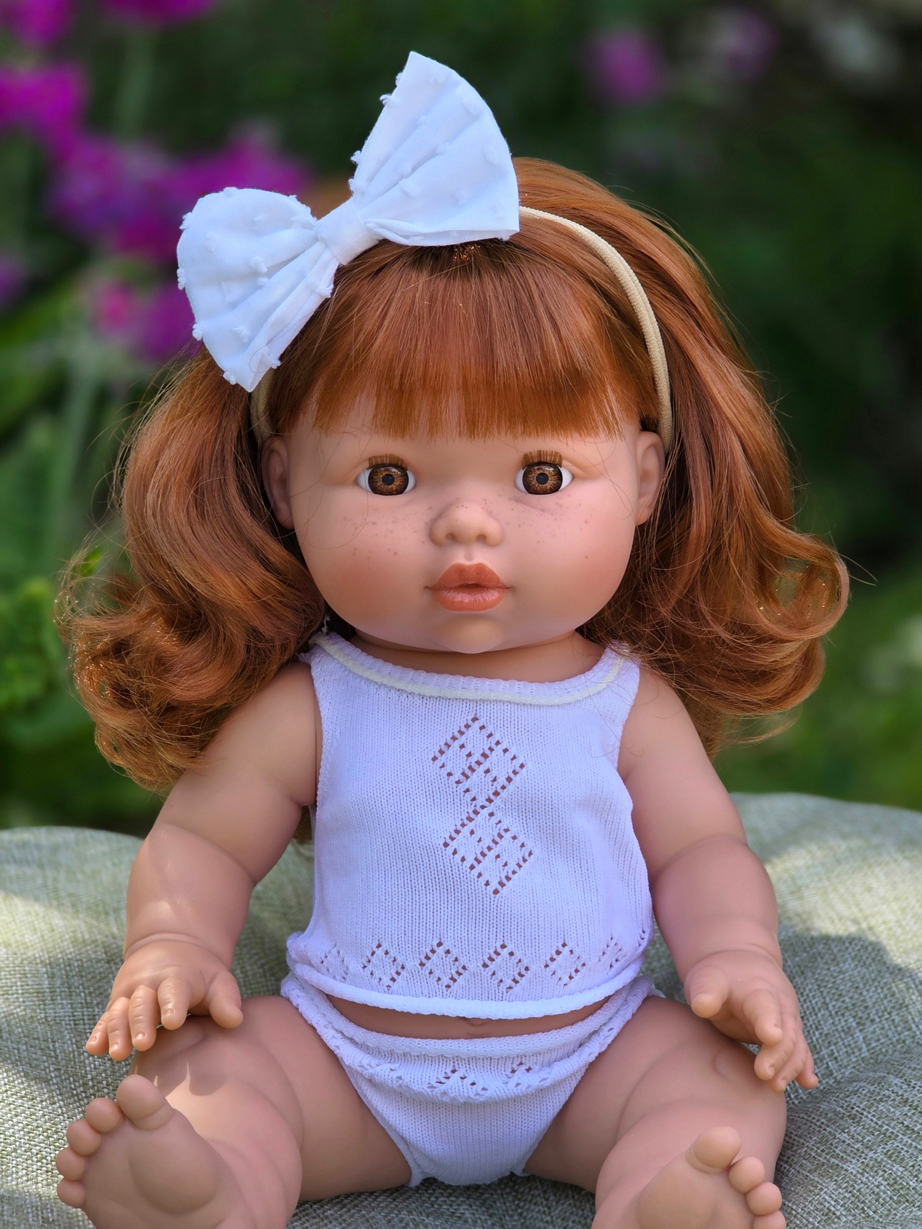 Mini Colettos, Sophia (Redhead Girl with Brown Eyes)
