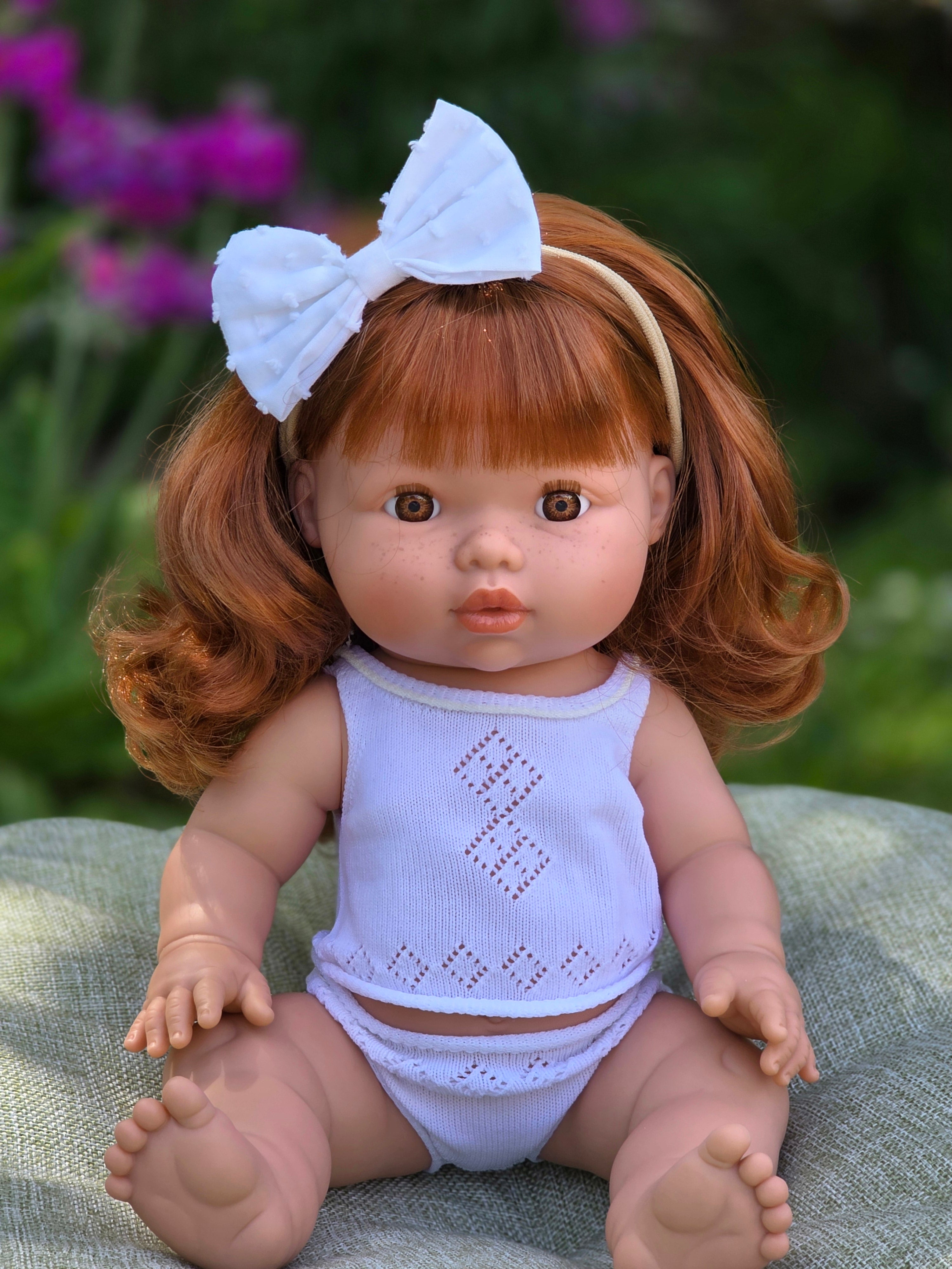 Mini Colettos, Sophia (Redhead Girl with Brown Eyes)