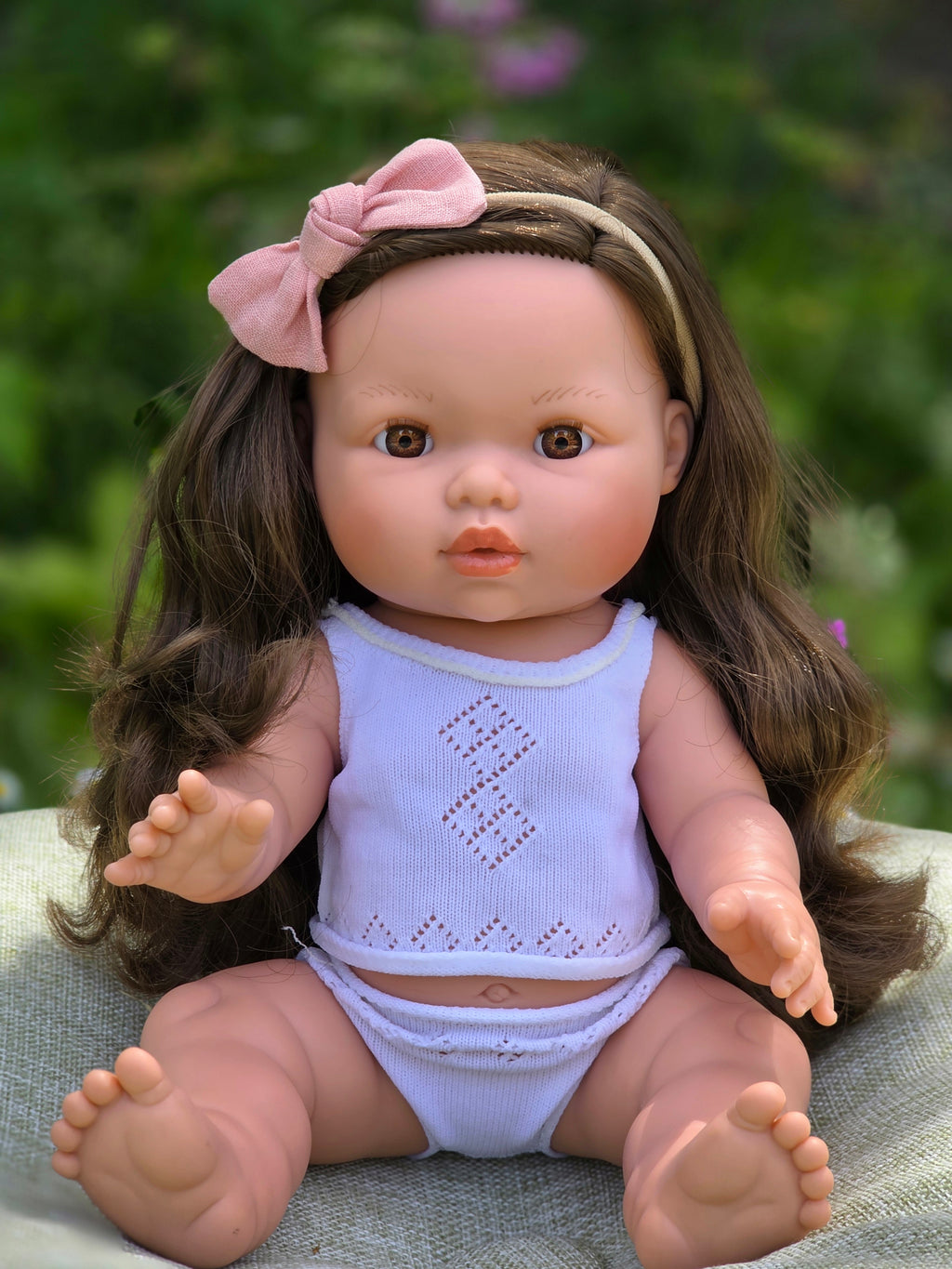 Mini Colettos, Alaska (Brunette with Brown Eyes)