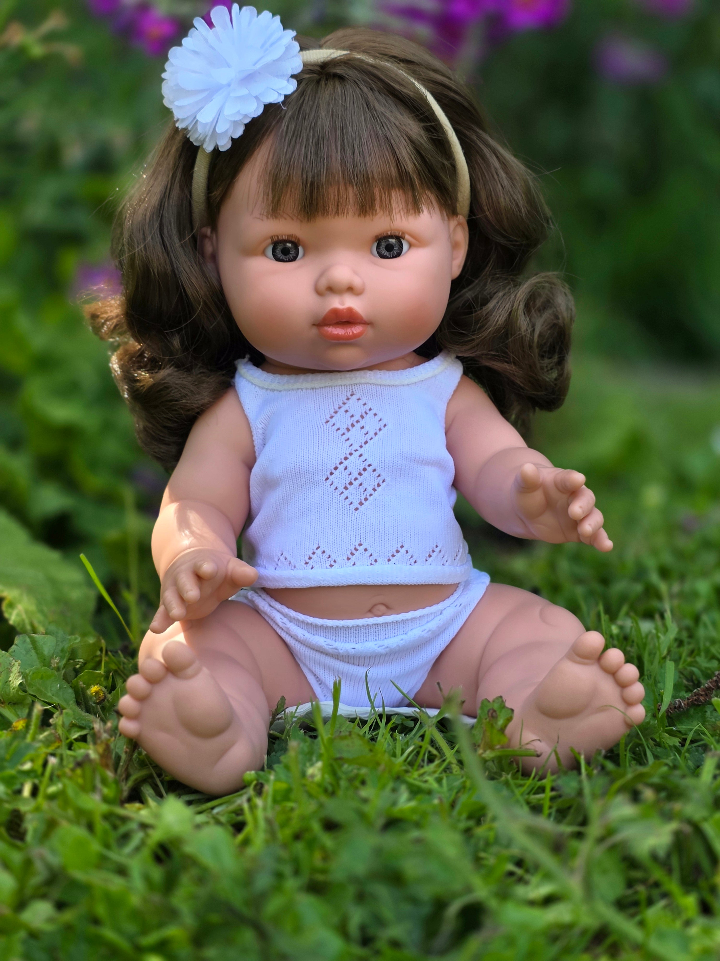 Mini Colettos, Aria (Brunette Girl Doll with Blue Eyes)
