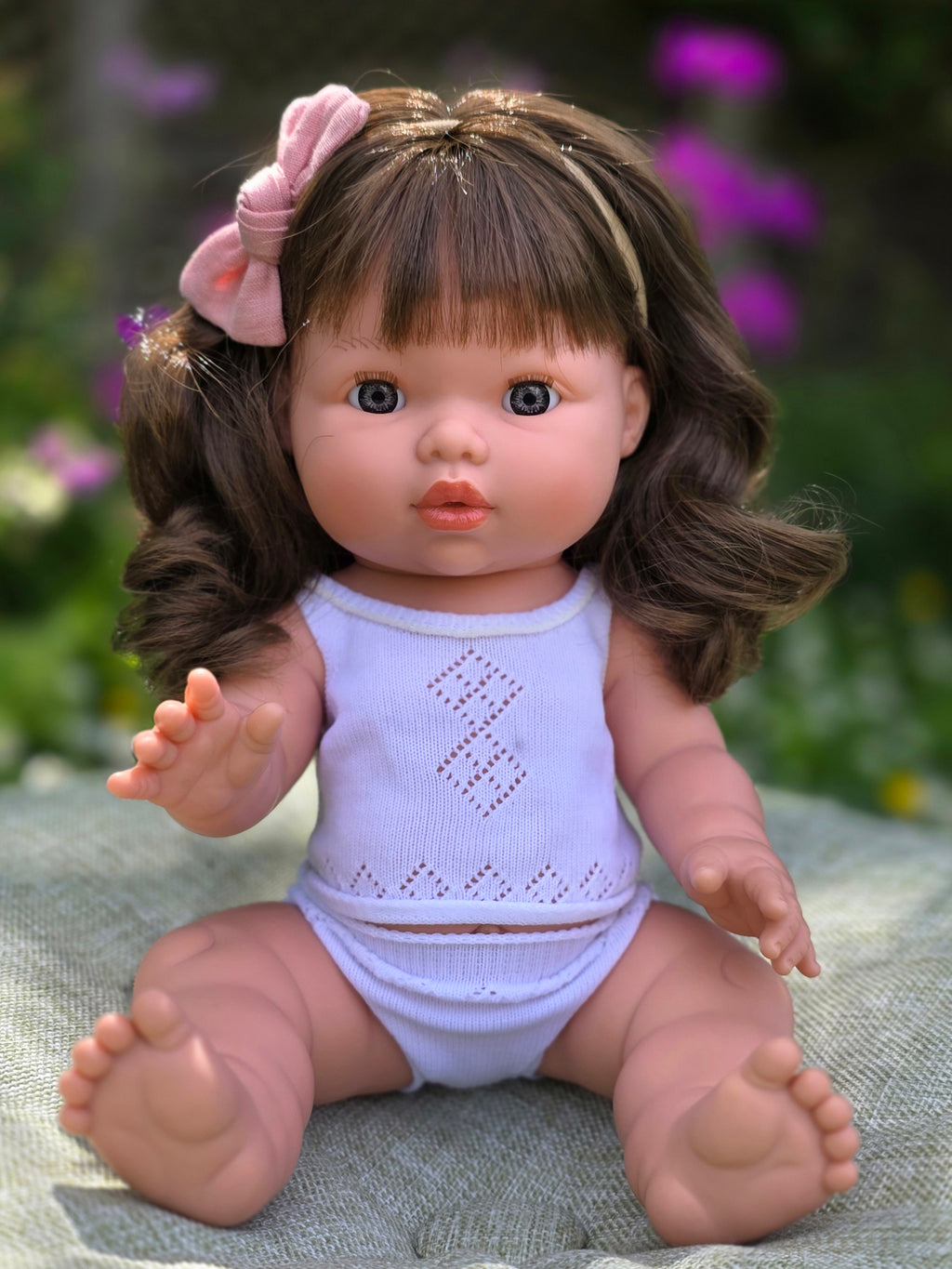 Mini Colettos, Aria (Brunette Girl Doll with Blue Eyes)