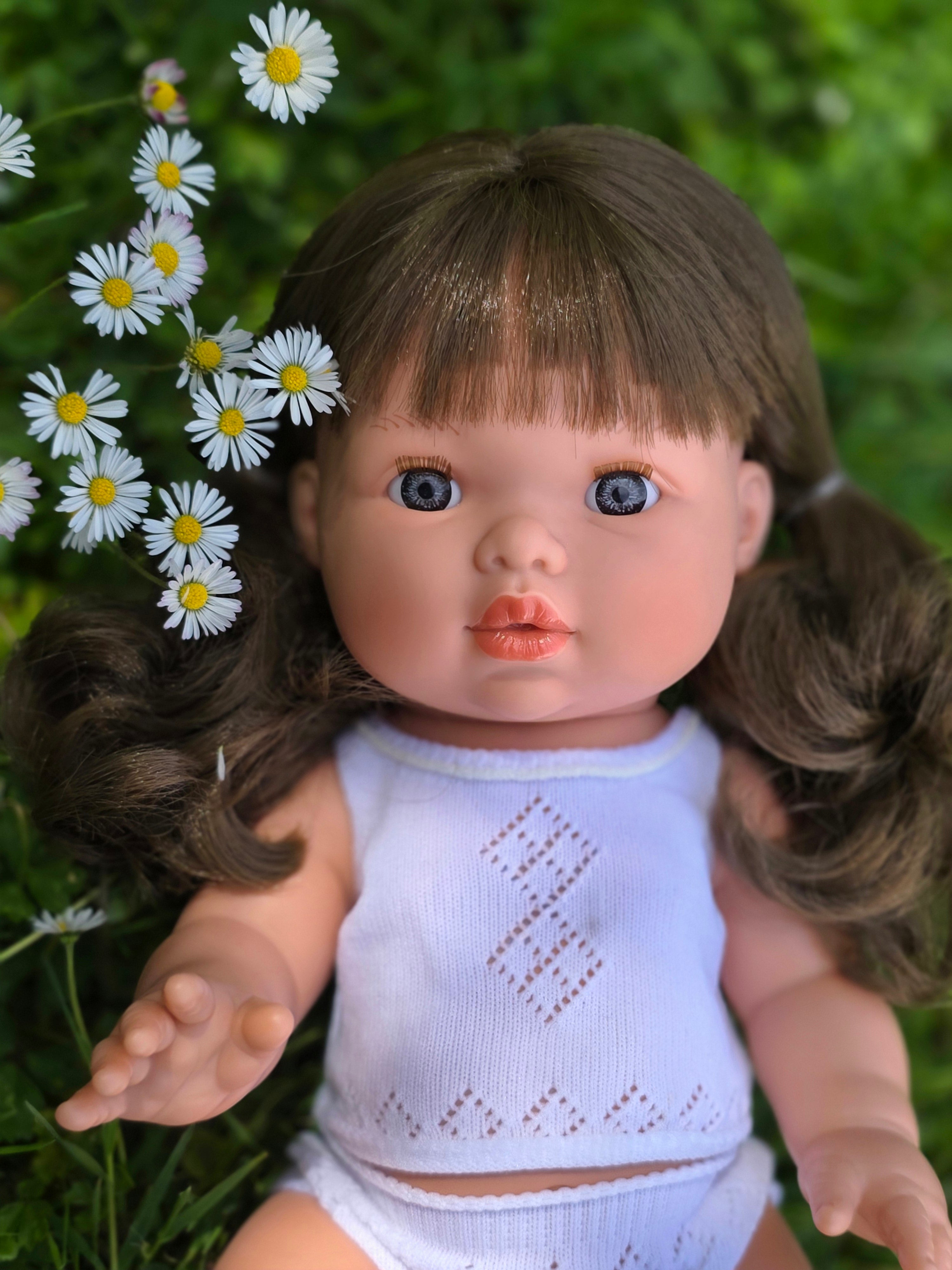 Mini Colettos, Aria (Brunette Girl Doll with Blue Eyes)