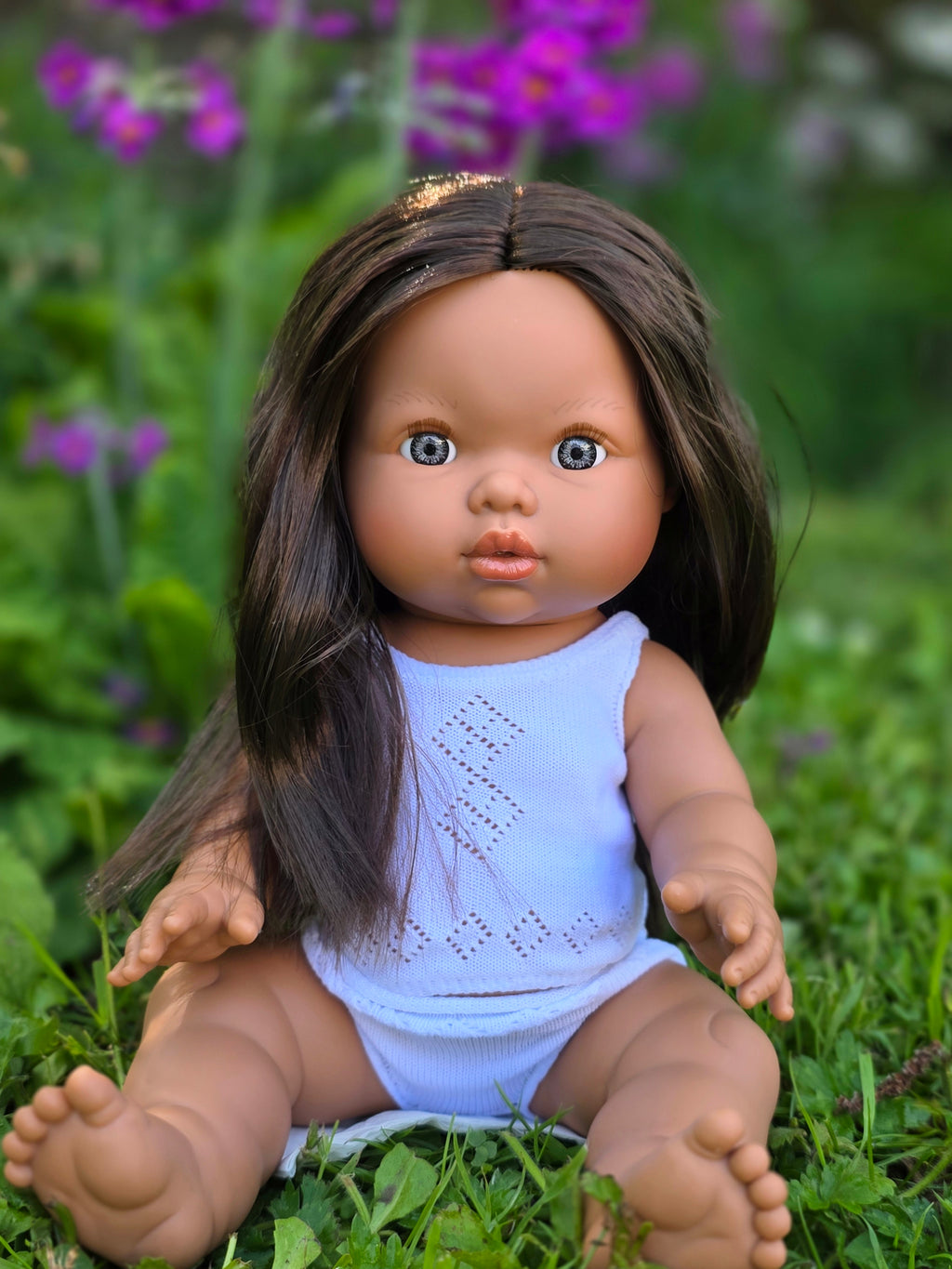 Mini Colettos, Isabel (Hispanic Girl, Brown Straight Hair and Blue Eyes)