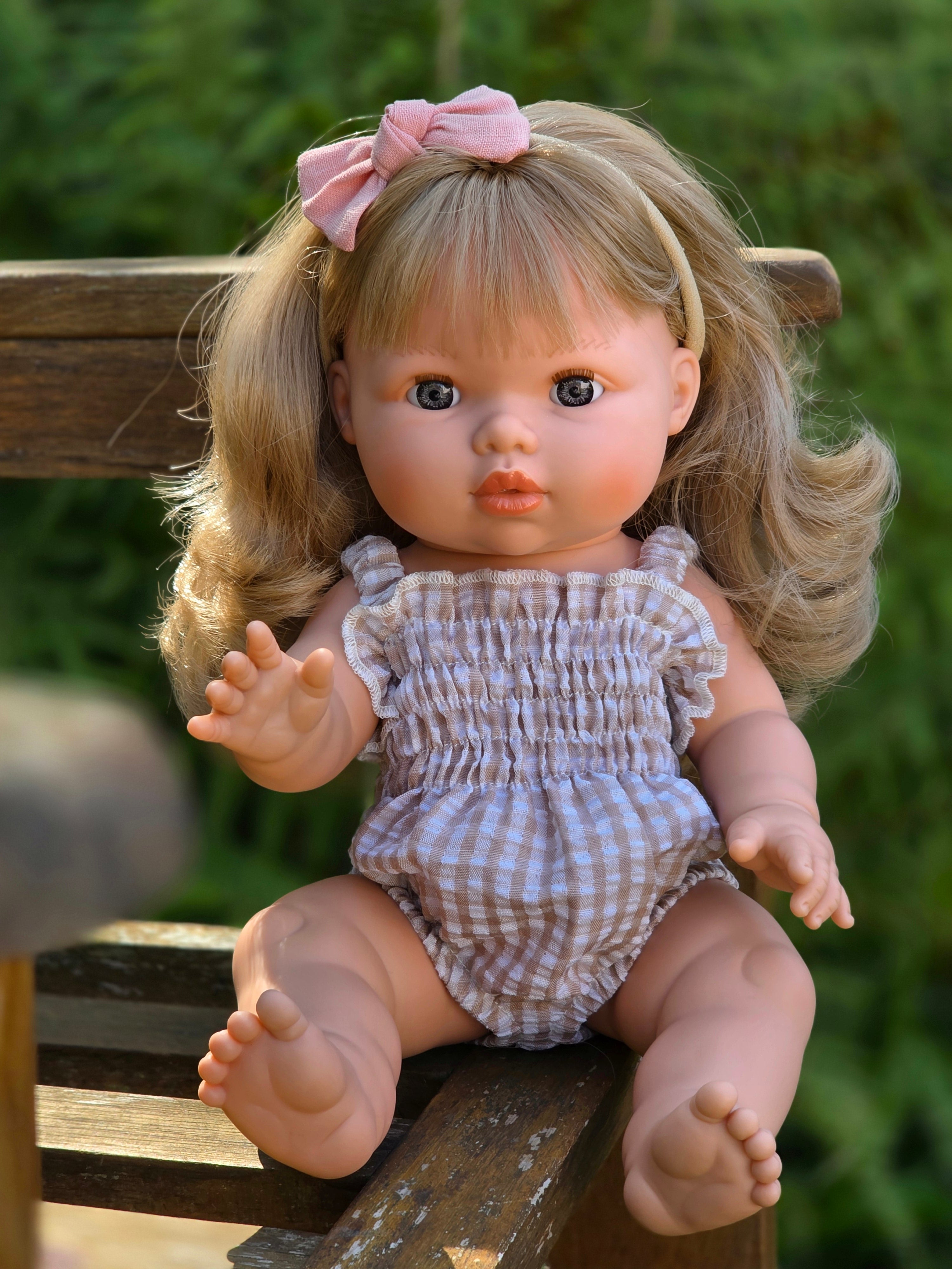 Mini Colettos, Kate (Blonde Hair Girl Doll with Blue Eyes)