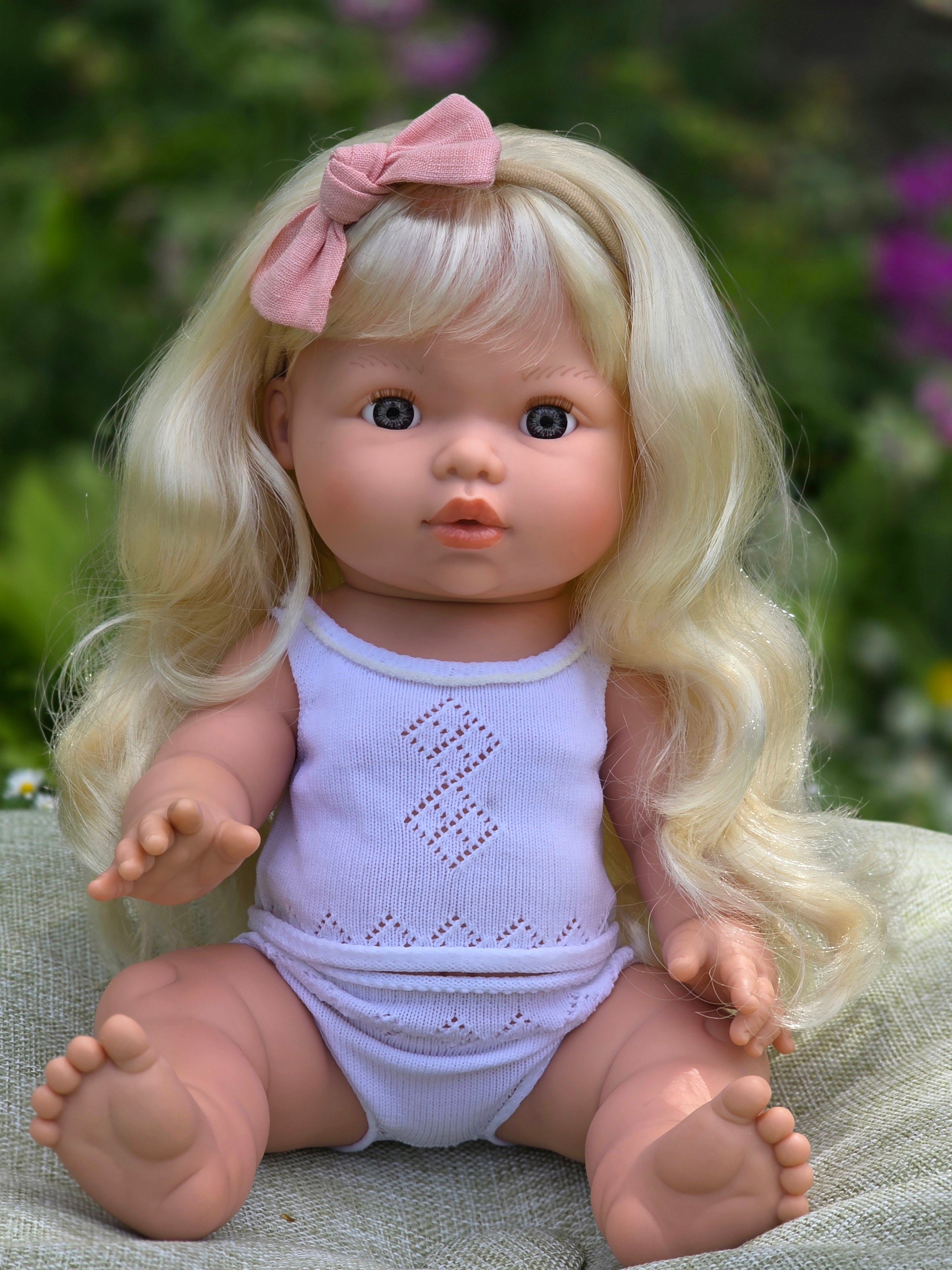 Mini Colettos, Sage (Light Blonde Hair with Blue Eyes)