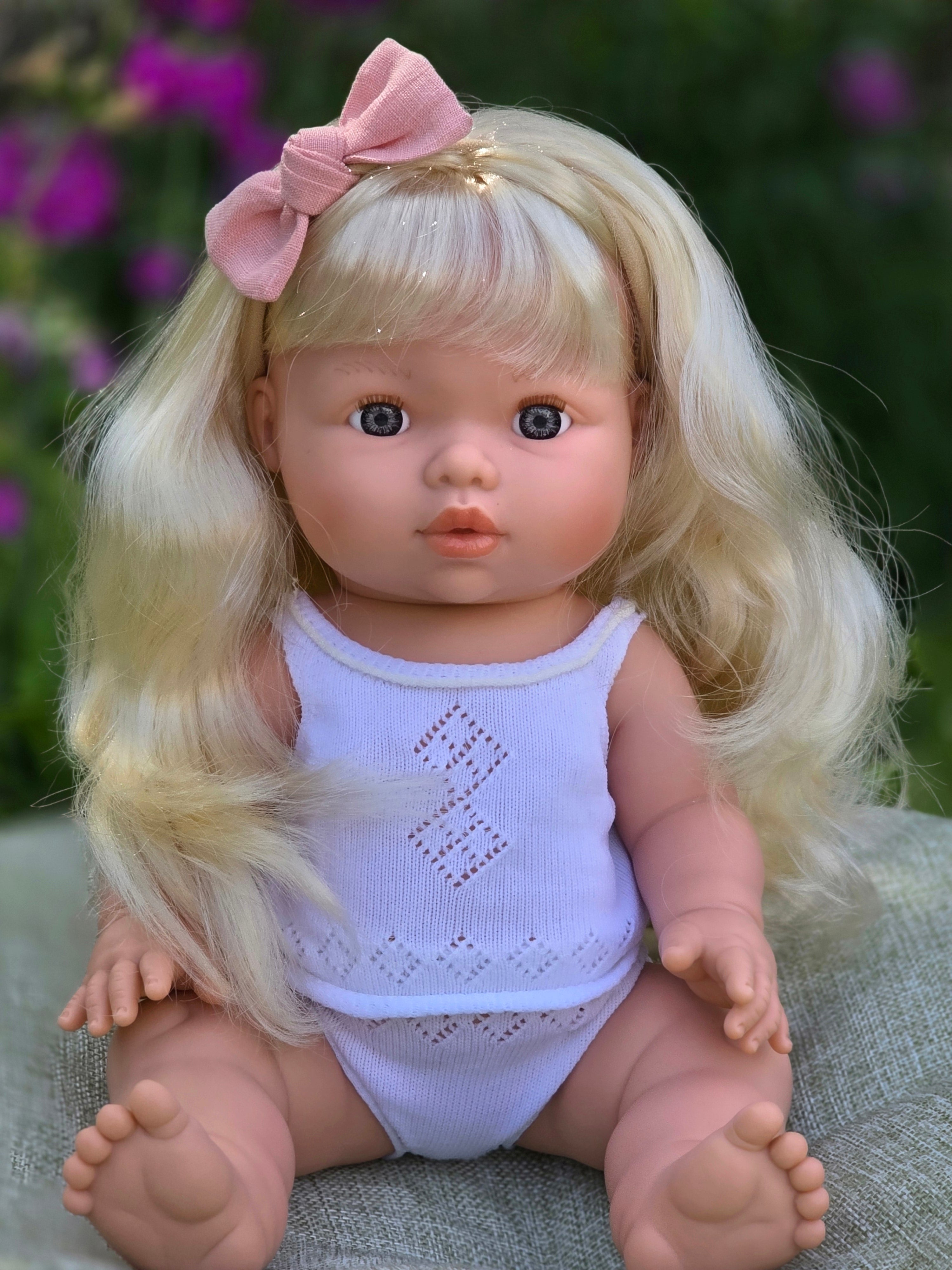 Mini Colettos, Sage (Light Blonde Hair with Blue Eyes)