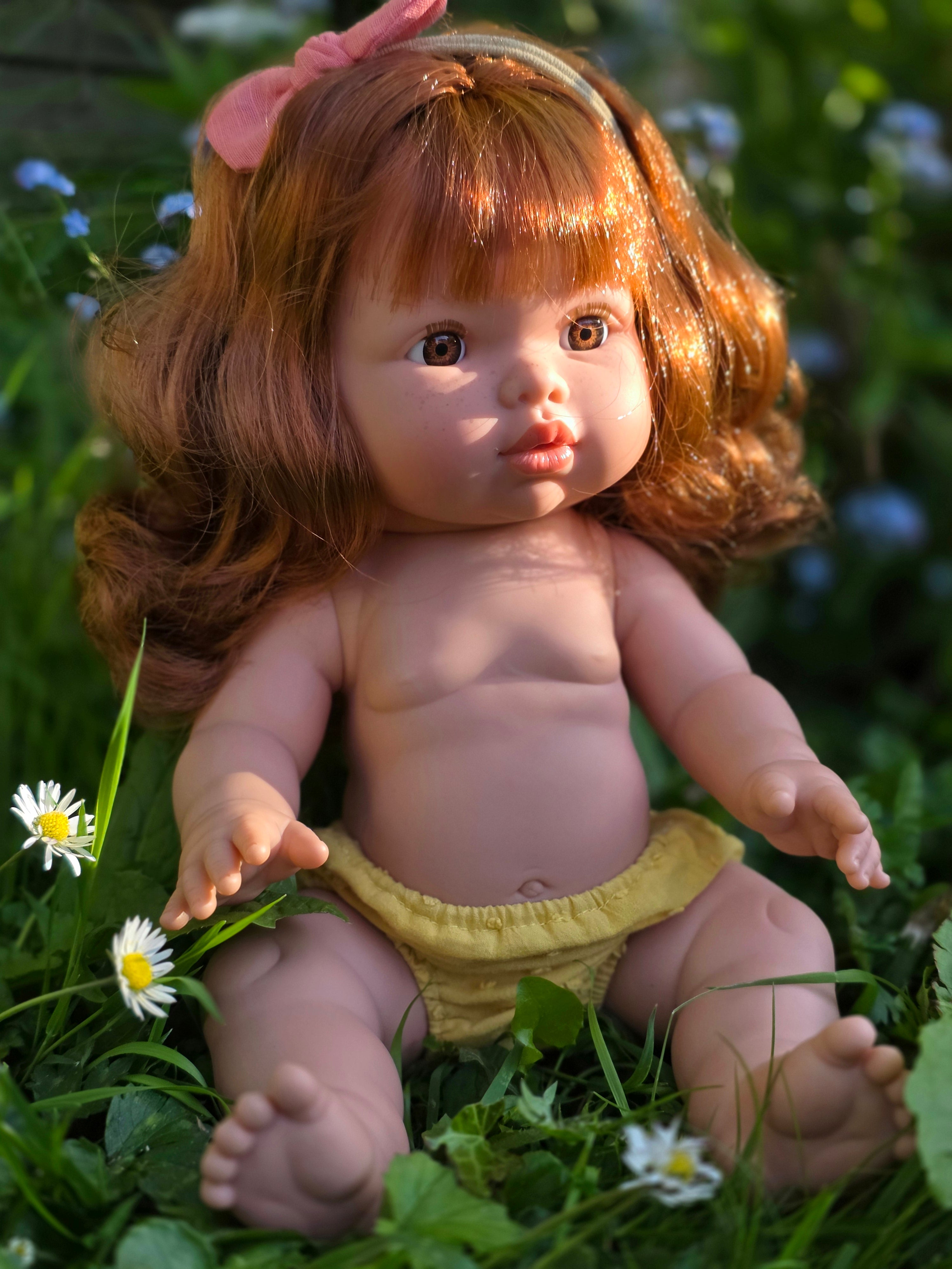 Mini Colettos, Sophia (Redhead Girl with Brown Eyes)