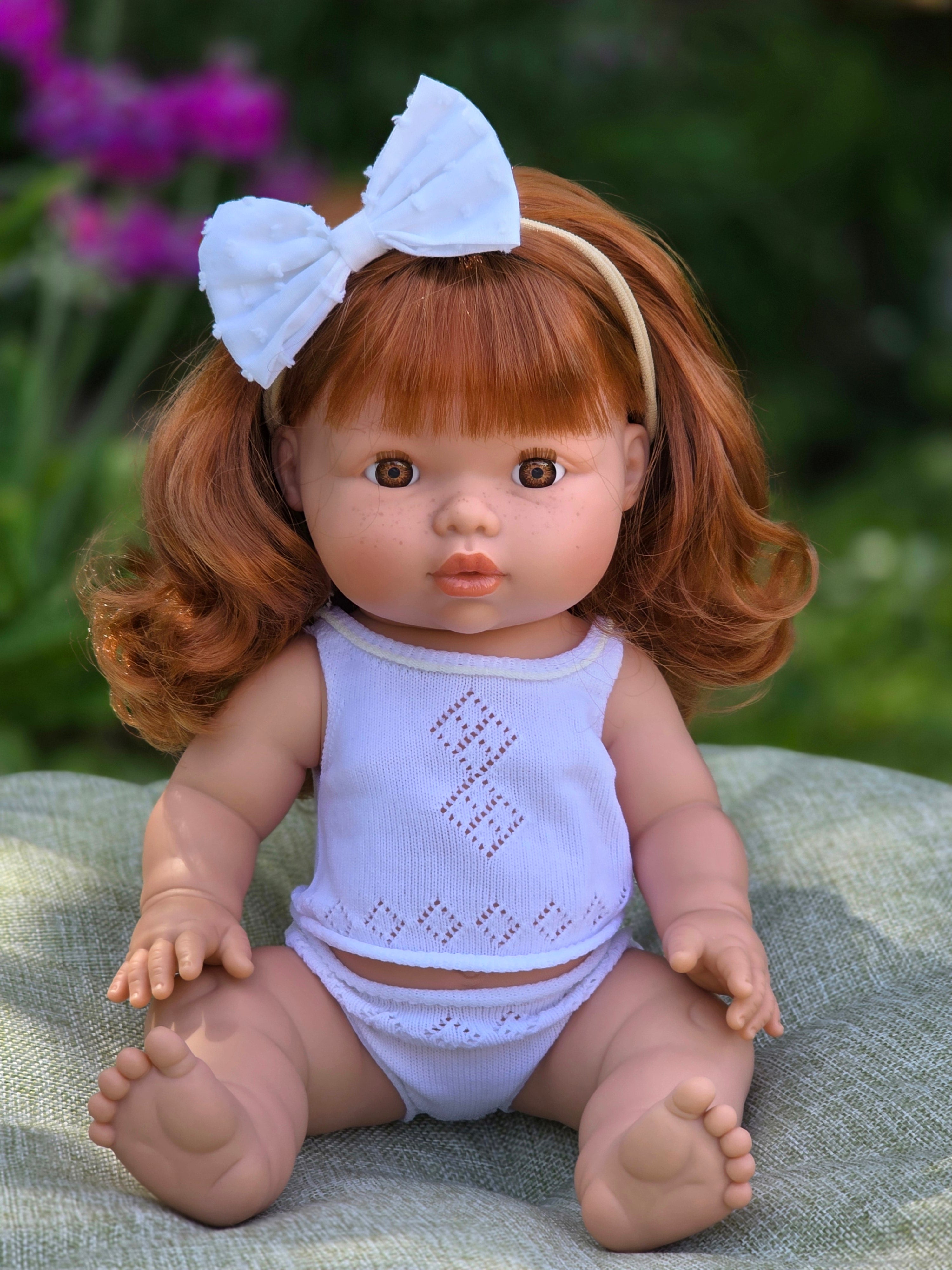 Mini Colettos, Sophia (Redhead Girl with Brown Eyes)