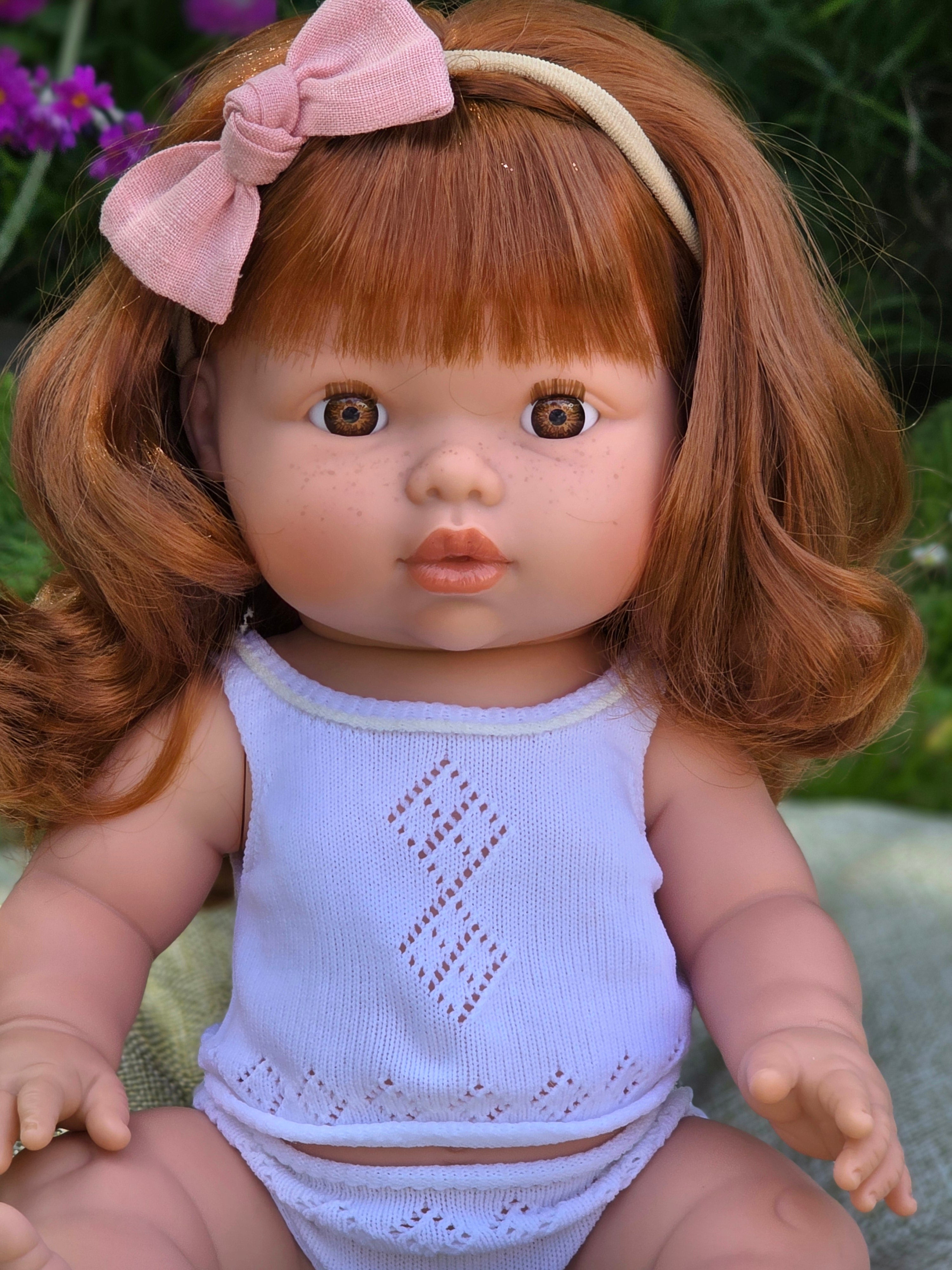 Mini Colettos, Sophia (Redhead Girl with Brown Eyes)